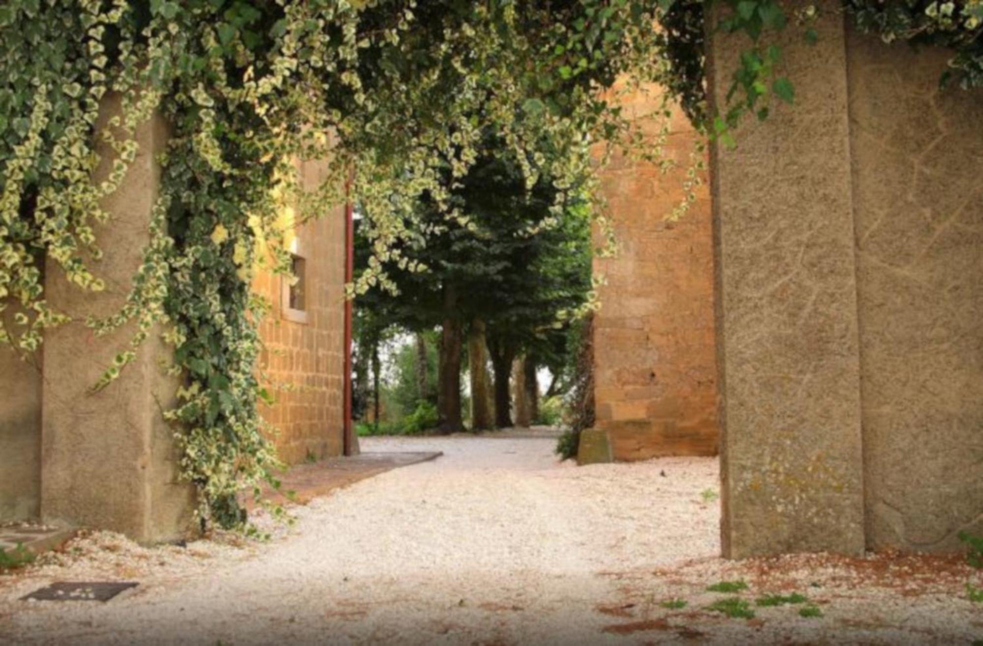 Antico Borgo La Commenda Aparthotel Montefiascone Exterior photo