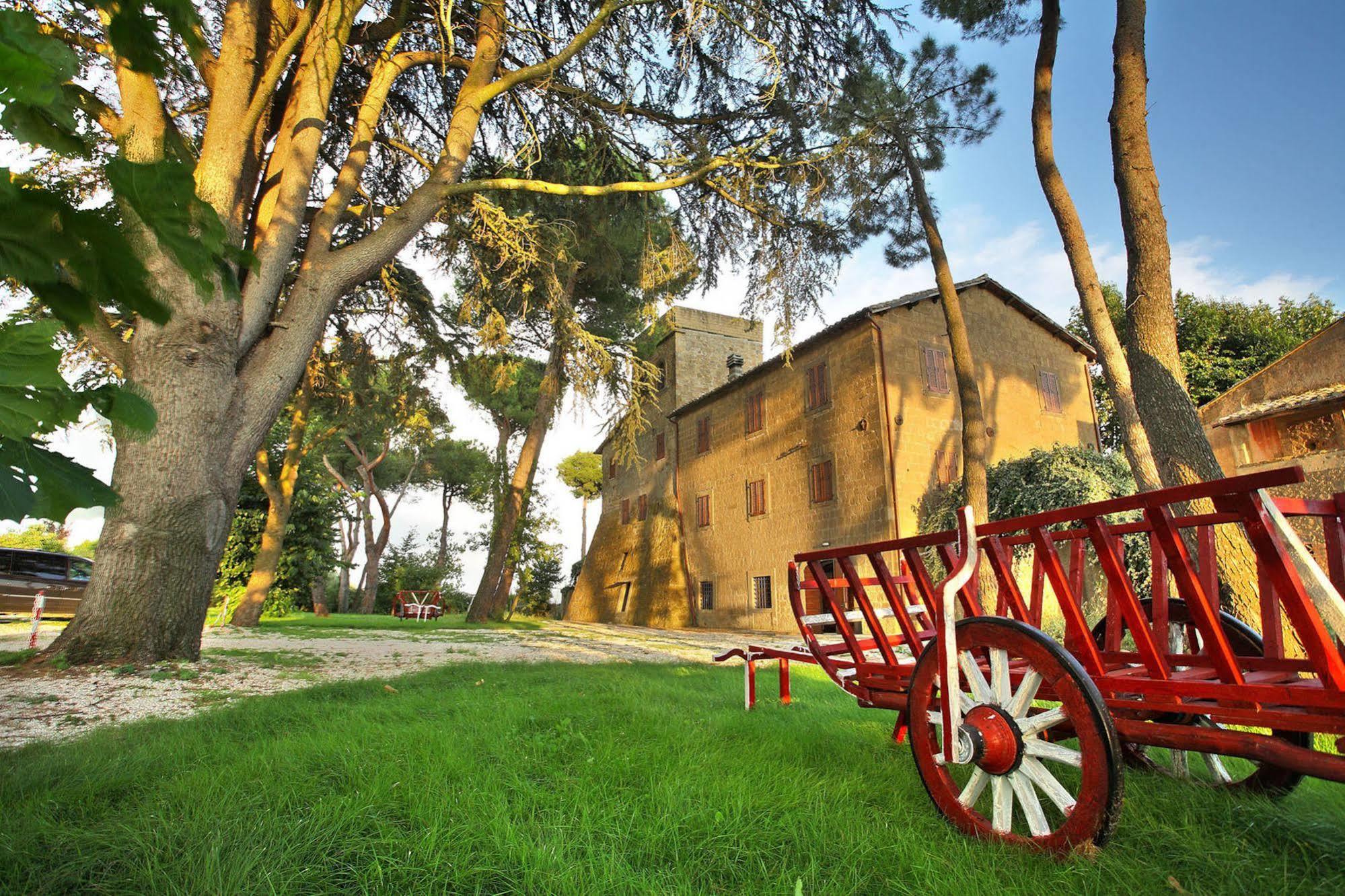 Antico Borgo La Commenda Aparthotel Montefiascone Exterior photo