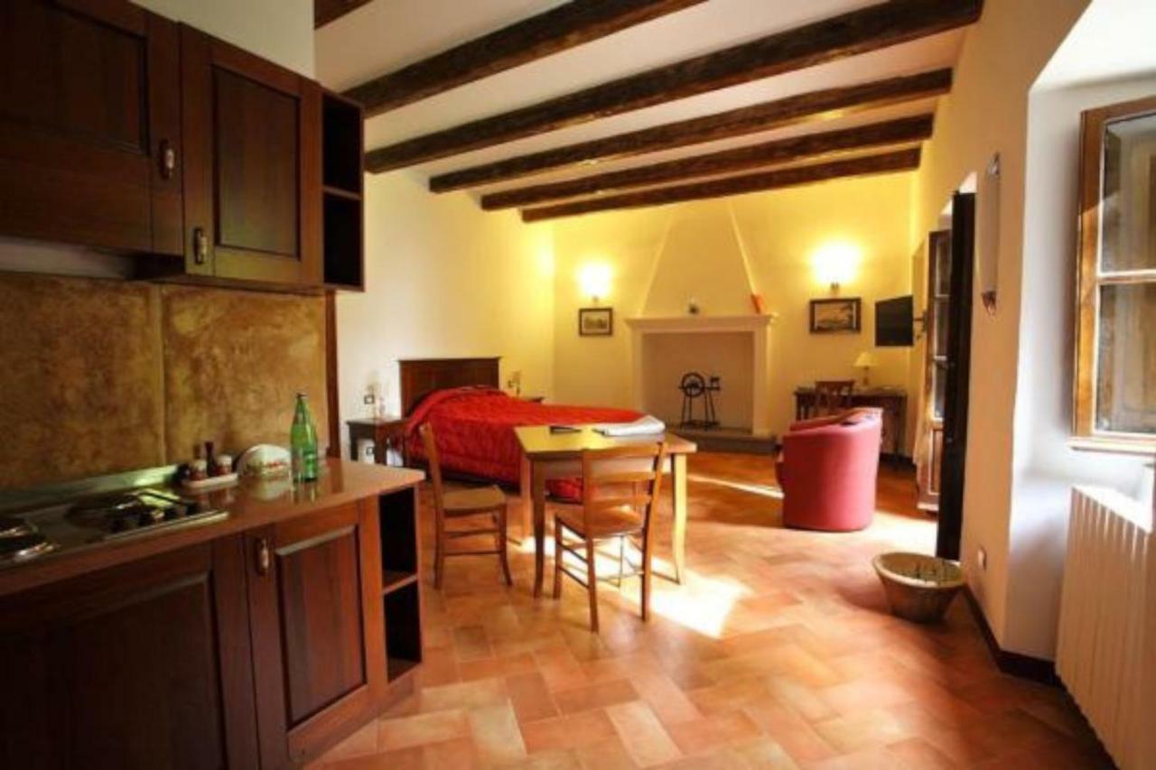 Antico Borgo La Commenda Aparthotel Montefiascone Exterior photo